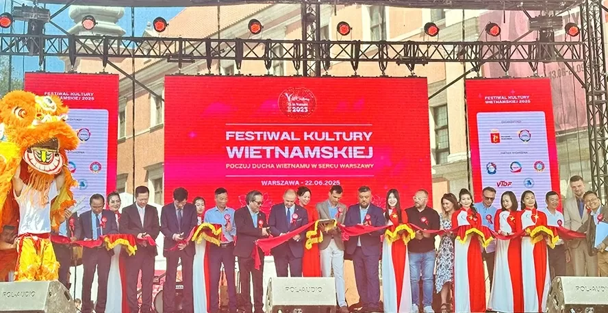 Chính sách thị thực 'chắp cánh' du lịch Việt Nam vươn xa trong kỷ nguyên mới