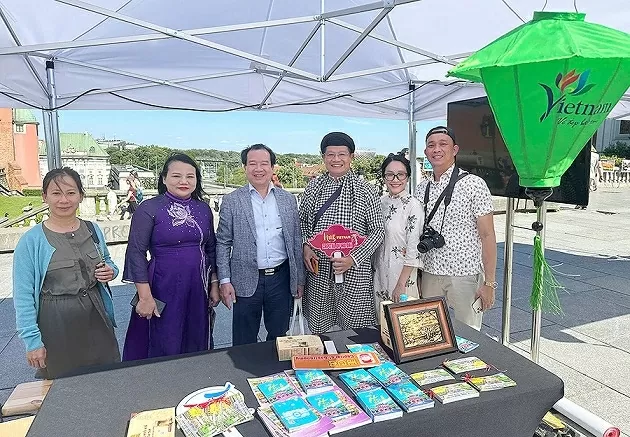 Ấn tượng Lễ hội Văn hóa, Du lịch Việt Nam tại Ba Lan Ấn tượng Lễ hội Văn hóa, Du lịch Việt Nam tại Ba Lan