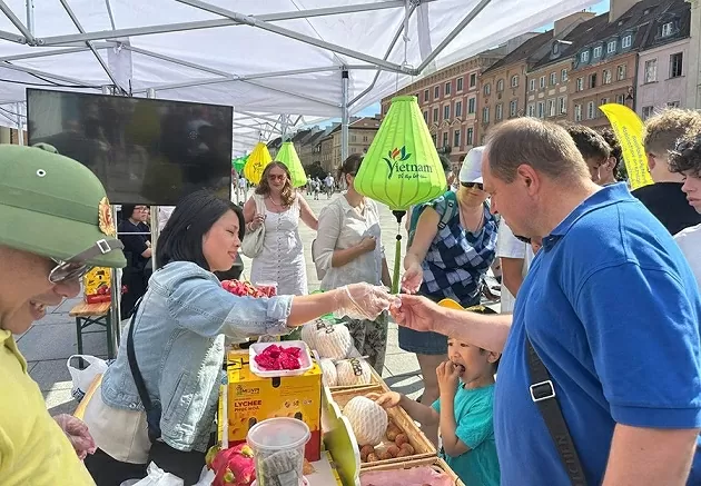 Ấn tượng Lễ hội Văn hóa, Du lịch Việt Nam tại Ba Lan Ấn tượng Lễ hội Văn hóa, Du lịch Việt Nam tại Ba Lan