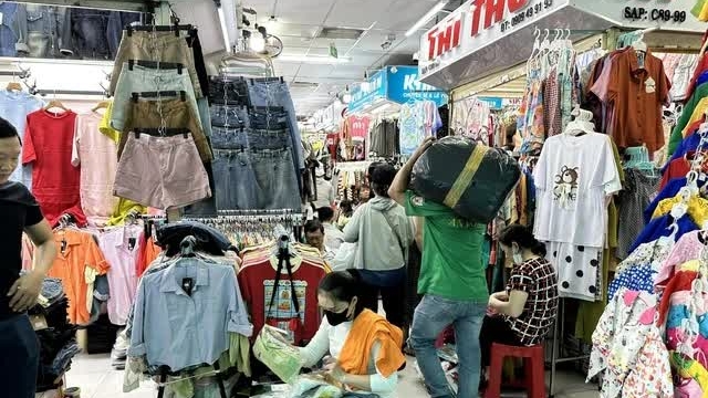 Gỡ khó cho hộ kinh doanh trước vấn nạn hàng giả và tuân thủ thuế