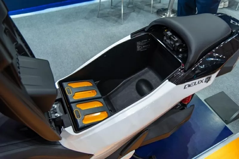 E3 Mobility Deux7 sở hữu cốp yên dung tích lên đến 26 lít E3 Mobility Deux7 sở hữu cốp yên dung tích lên đến 26 lít