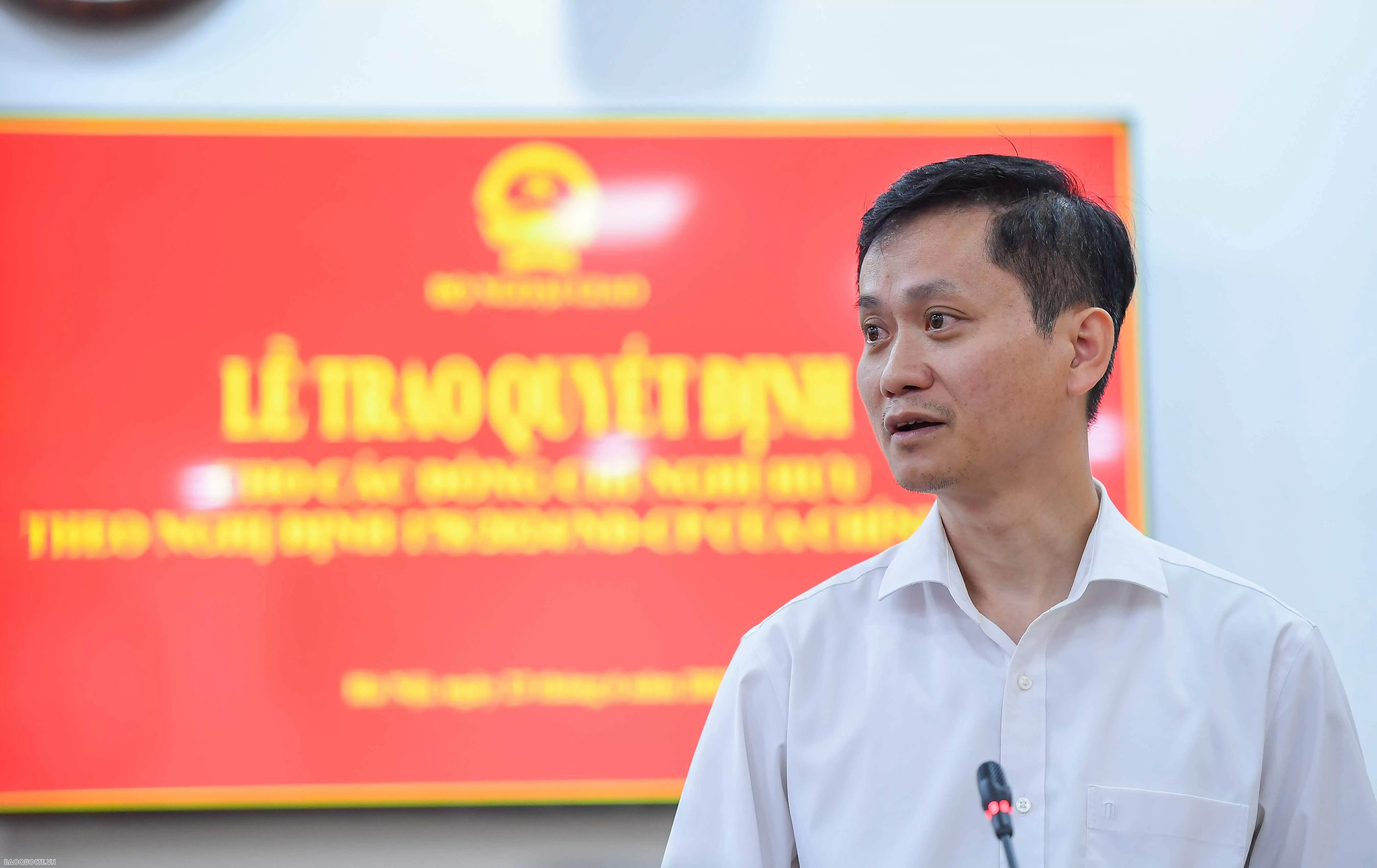 Bộ Ngoại giao trao quyết định cho các đồng chí nghỉ hưu theo Nghị định 178 Bộ Ngoại giao trao quyết định cho các đồng chí nghỉ hưu theo Nghị định 178