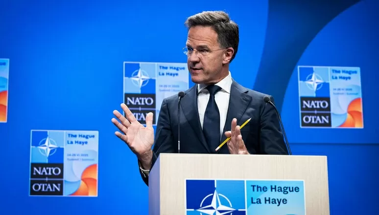 NATO chính thức công bố 'bước nhảy vọt đầy tham vọng mang tính lịch sử' về chi tiêu quốc phòng, Nga cảnh báo sẵn sàng hành động NATO chính thức công bố 'bước nhảy vọt đầy tham vọng mang tính lịch sử' về chi tiêu quốc phòng, Nga cảnh báo sẵn sàng hành động
