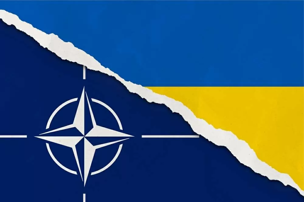 Ukraine tấn công kho dầu Nga, Mỹ vẫn hứa can dự tích cực, Moscow chỉ đường cho việc Kiev vĩnh viễn không thể vào NATO nhưng bị dội 'gáo nước lạnh' Ukraine tấn công kho dầu Nga, Mỹ vẫn hứa can dự tích cực, Moscow chỉ đường cho việc Kiev vĩnh viễn không thể vào NATO nhưng bị dội 'gáo nước lạnh'