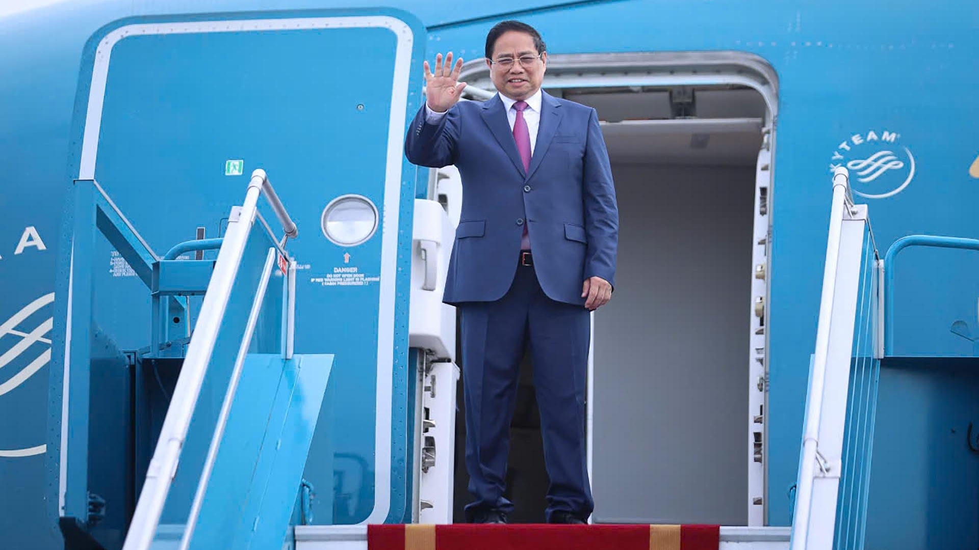 thu tuong pham minh chinh len duong du hoi nghi wef 16 thien tan va lam viec tai trung quoc