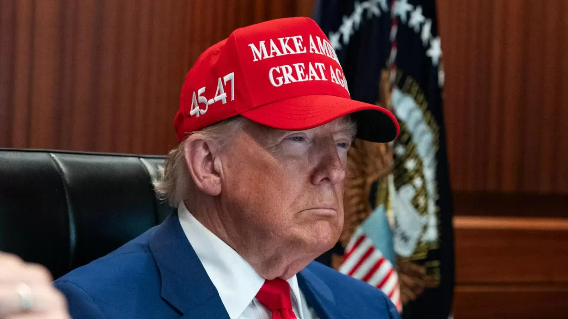 Iran gạt phắt tuyên bố về lệnh ngừng bắn của Tổng thống Mỹ, ra 'tối hậu thư' cho Israel Iran gạt phắt tuyên bố về lệnh ngừng bắn của Tổng thống Mỹ, ra 'tối hậu thư' cho Israel