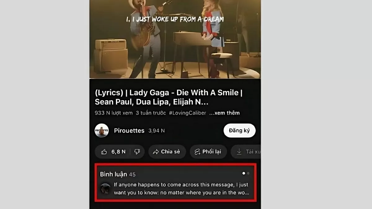Mở video có phần bình luận nước ngoài.