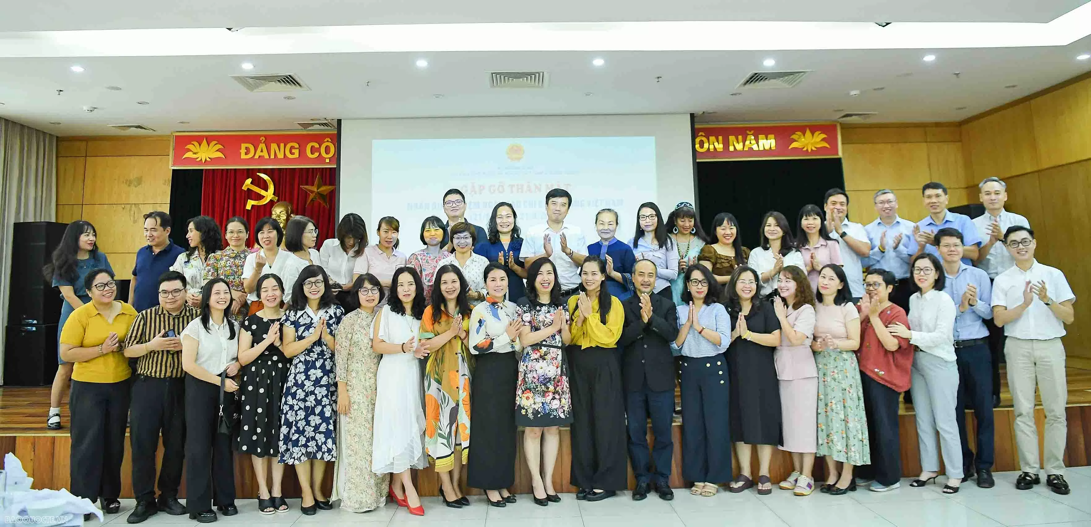 Cùng gắn kết những trái tim người Việt xa xứ