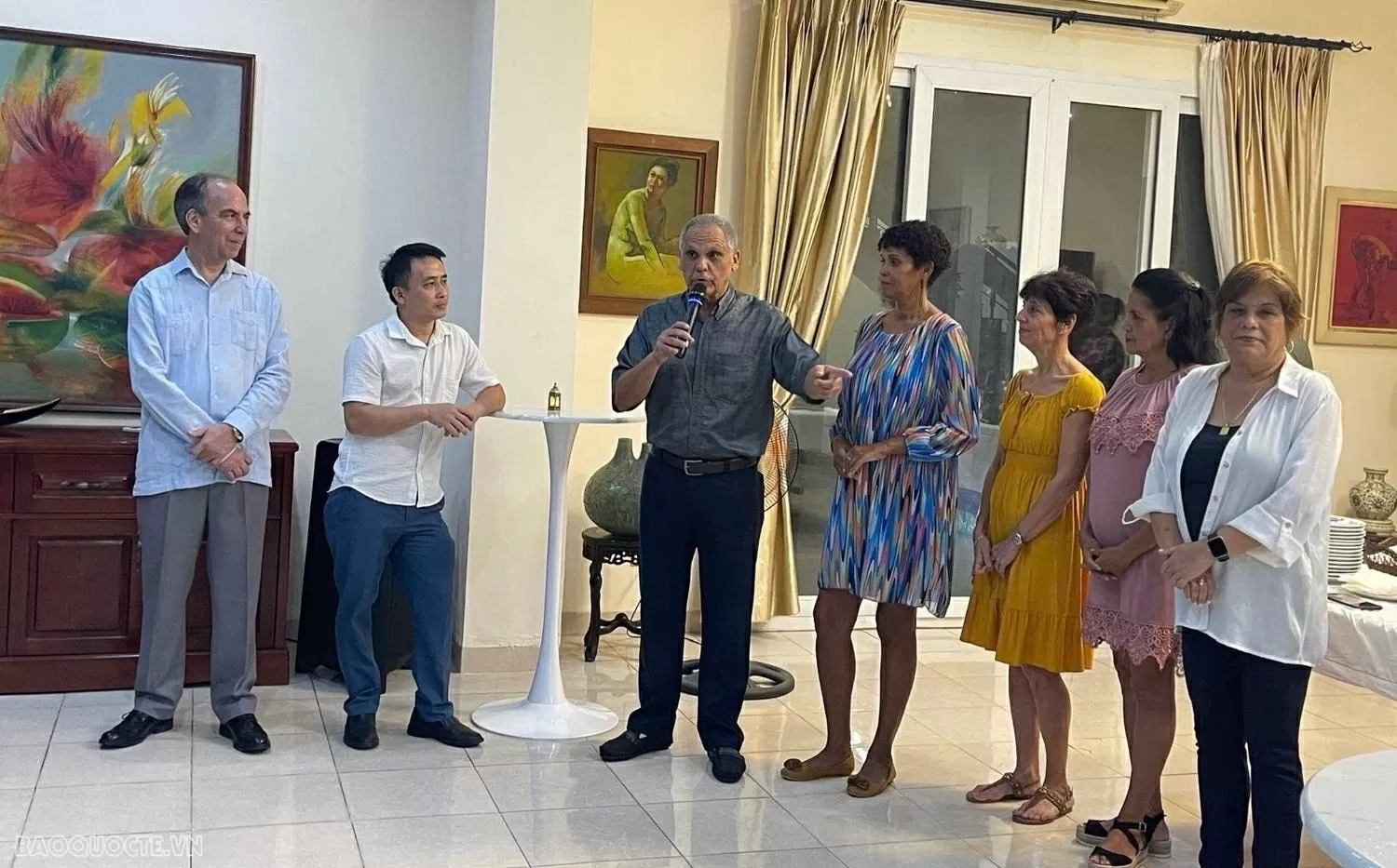 Báo chí tiếp tục sứ mệnh gắn kết hai dân tộc Việt Nam-Cuba Báo chí tiếp tục sứ mệnh gắn kết hai dân tộc Việt Nam-Cuba