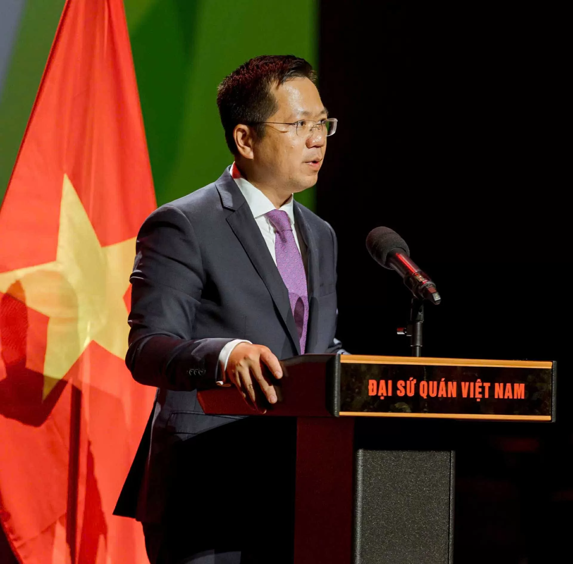 Đại sứ Hà Hoàng Hải phát biểu khai mạc chương trình.