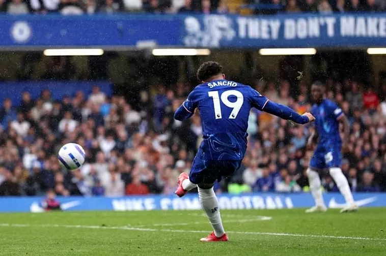 HLV Mourinho ra tay ‘giải cứu’ Sancho