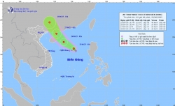 Dự báo đường đi của áp thấp nhiệt đới trên Biển Đông: Tiến gần về phía quần đảo Hoàng Sa, mưa dông mạnh, cường độ gió cấp 6