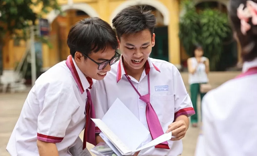 Hôm nay, thí sinh làm thủ tục dự thi tốt nghiệp THPT 2025