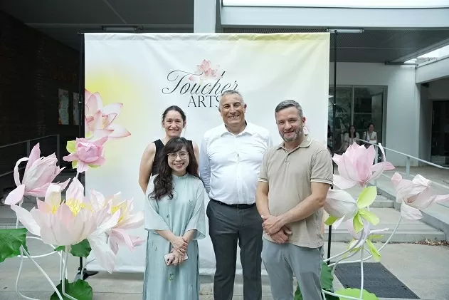 Tuần Việt Nam tại Saint Herblain thu hút đông đảo bạn bè Pháp