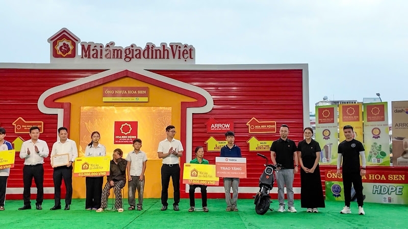 YADEA Việt Nam tiếp sức đến trường cho trẻ em khó khăn qua chương trình “Mái ấm gia đình Việt”