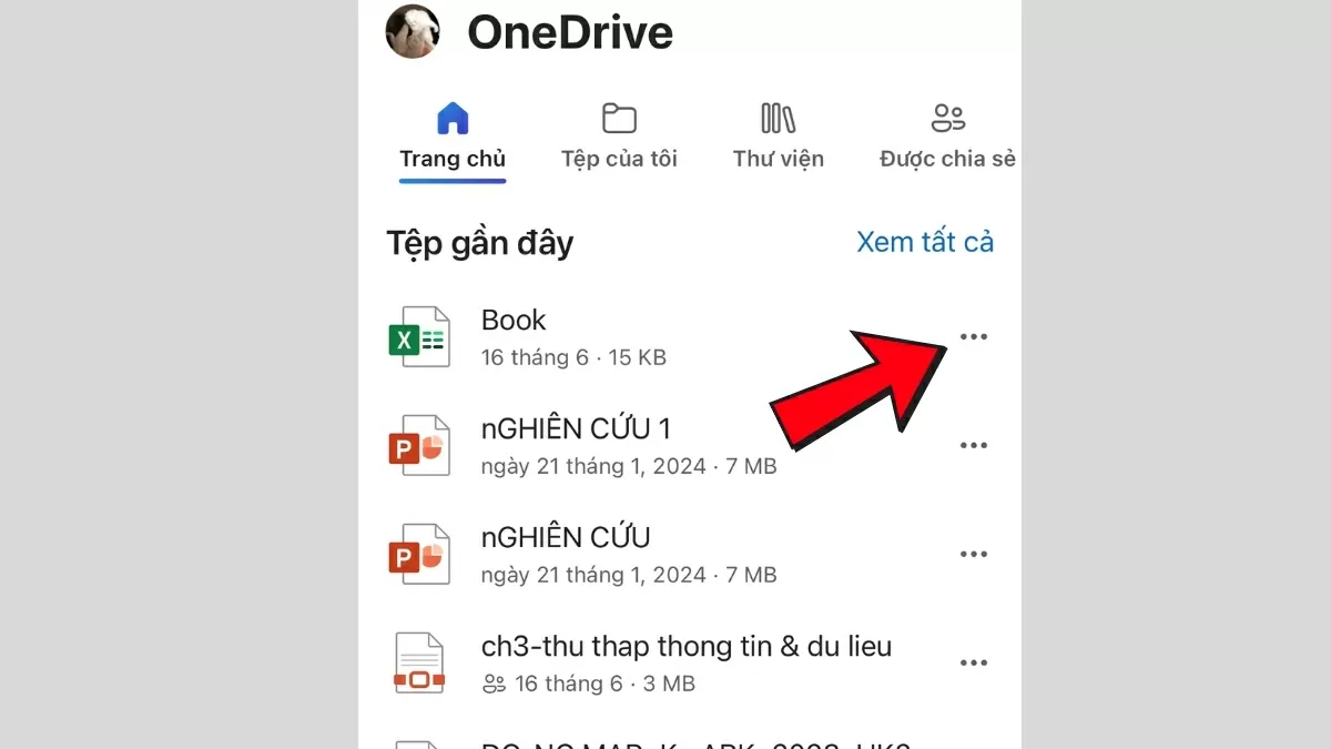 Mở ứng dụng OneDrive và đăng nhập tài khoản. 
