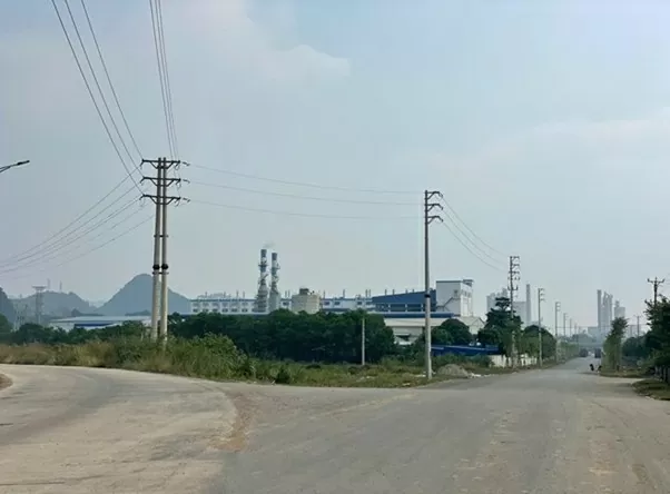 Hình ảnh đường điện trung áp 35KV cấp điện trong Khu công nghiệp.