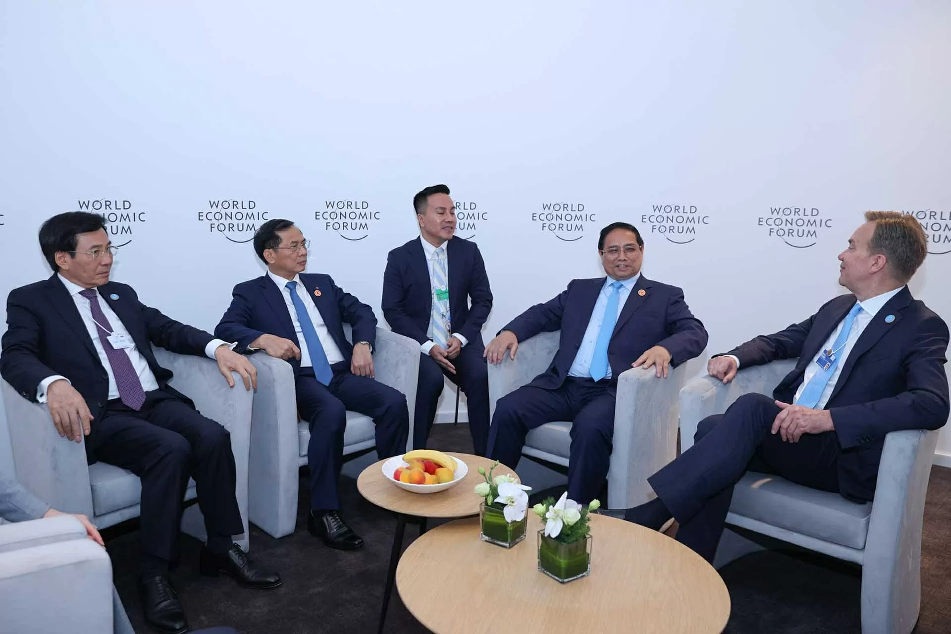 Quan hệ Việt Nam-WEF phát triển tốt đẹp, ngày càng đi vào chiều sâu và thực chất hơn Quan hệ Việt Nam-WEF phát triển tốt đẹp, ngày càng đi vào chiều sâu và thực chất hơn
