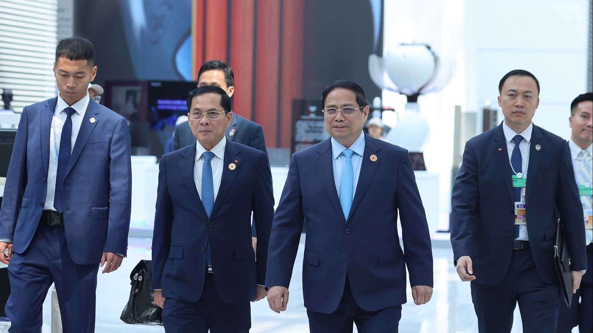 thu tuong pham minh chinh du phien khai mac toan the hoi nghi wef thien tan 2025