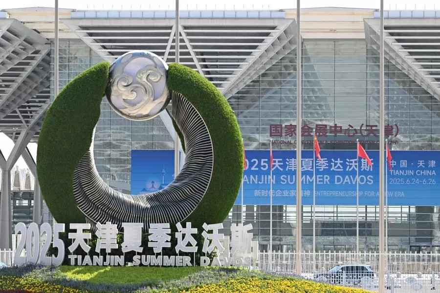 WEF Thiên Tân 2025 được tổ chức tại Trung tâm Hội nghị và Triển lãm Quốc gia Trung Quốc, nơi sử dụng hoàn toàn năng lượng tái tạo. (Nguồn: Tân Hoa xã) WEF Thiên Tân 2025 được tổ chức tại Trung tâm Hội nghị và Triển lãm Quốc gia Trung Quốc, nơi sử dụng hoàn toàn năng lượng tái tạo. (Nguồn: Tân Hoa xã)