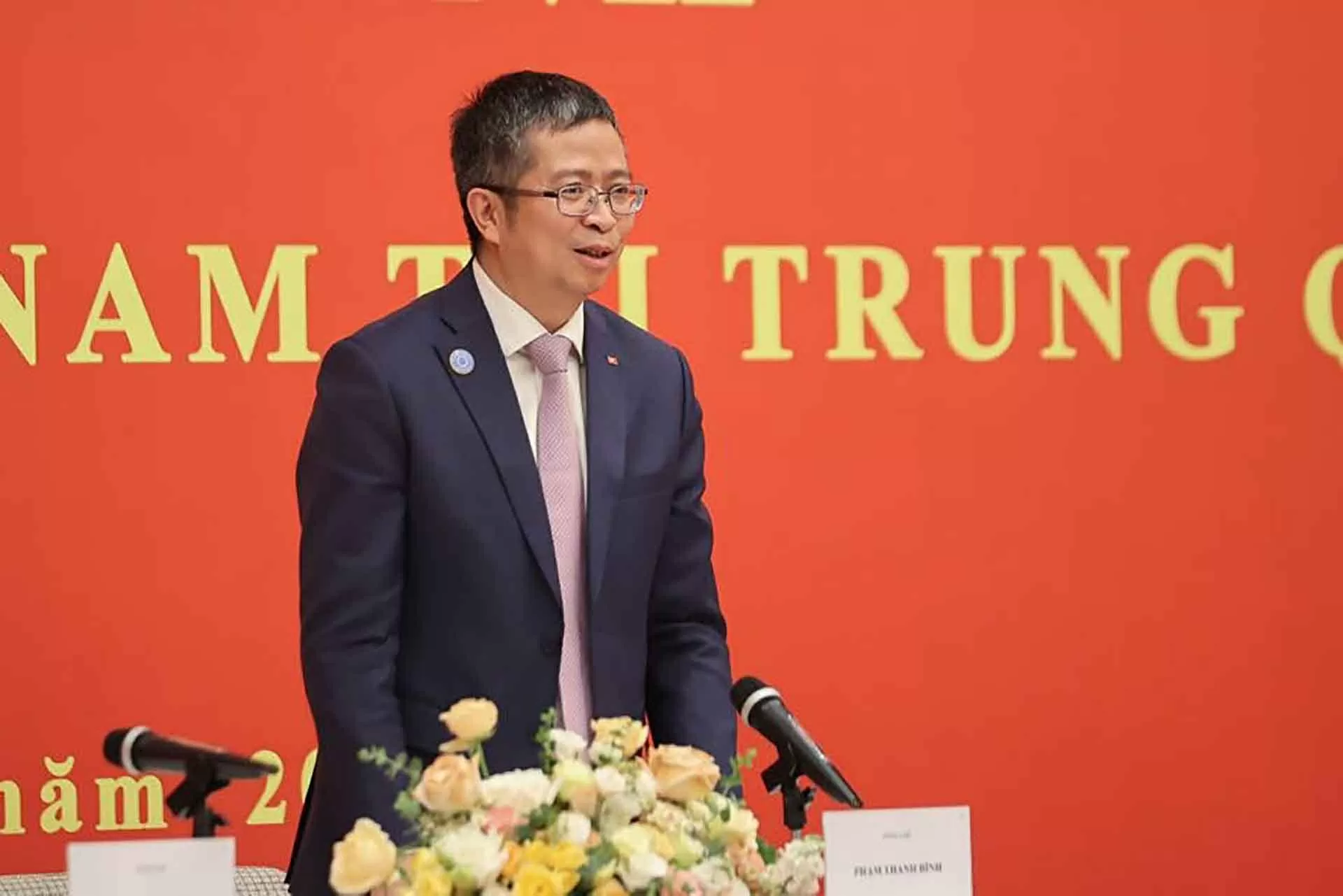 Thủ tướng Phạm Minh Chính gặp gỡ cộng đồng người Việt Nam tại Trung Quốc Thủ tướng Phạm Minh Chính gặp gỡ cộng đồng người Việt Nam tại Trung Quốc
