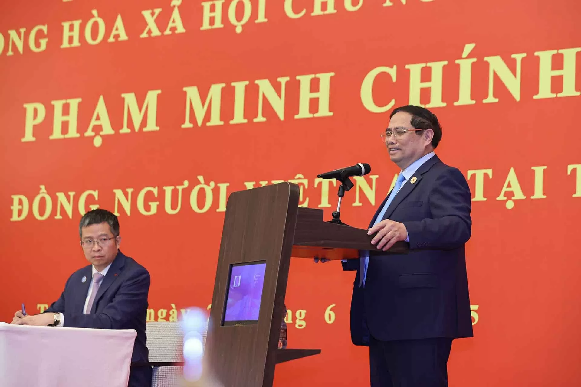 Thủ tướng Phạm Minh Chính gặp gỡ cộng đồng người Việt Nam tại Trung Quốc Thủ tướng Phạm Minh Chính gặp gỡ cộng đồng người Việt Nam tại Trung Quốc