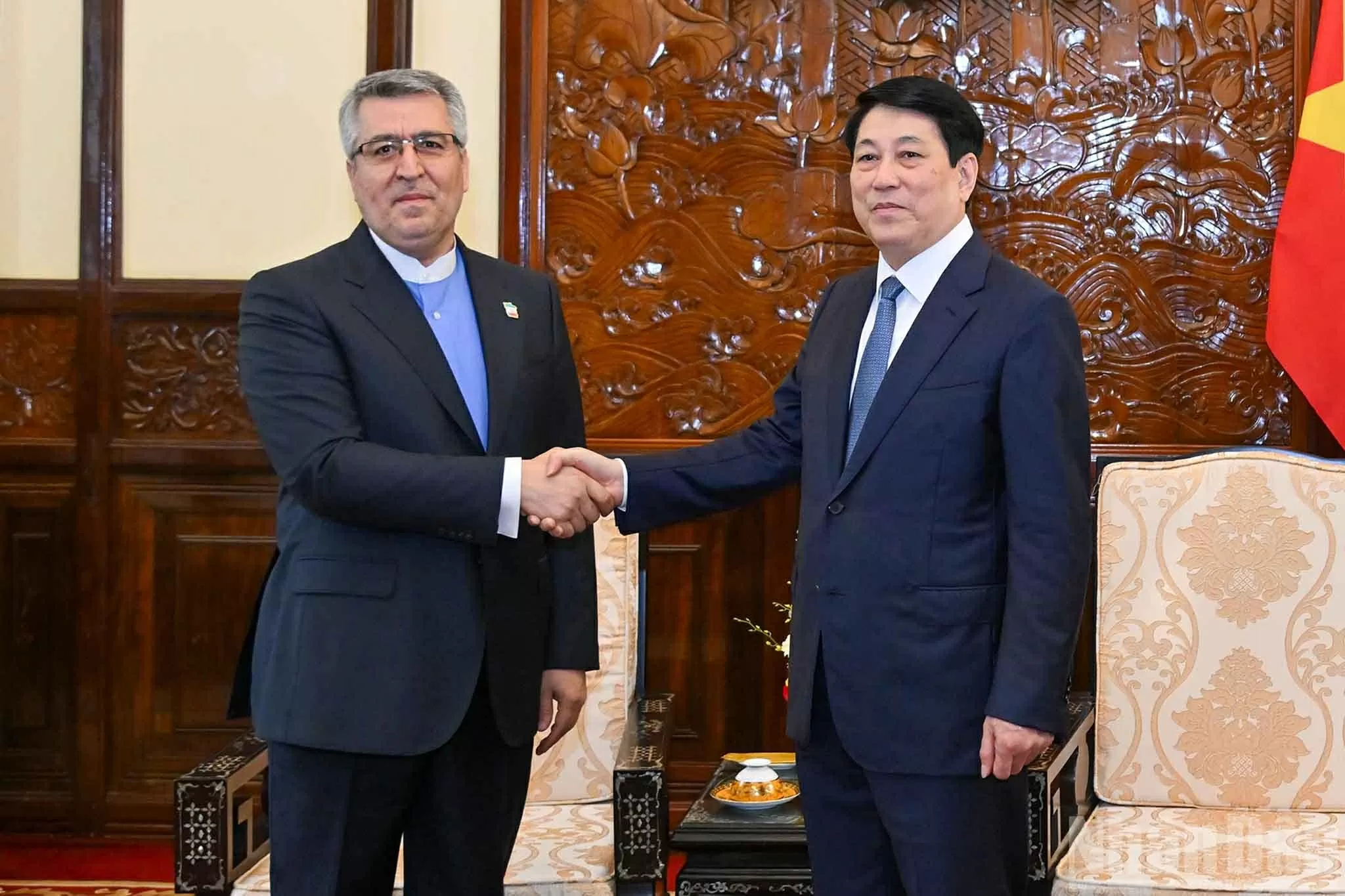 Chủ tịch nước Lương Cường tiếp Đại sứ Canada và Iran đến chào từ biệt kết thúc nhiệm kỳ công tác Chủ tịch nước Lương Cường tiếp Đại sứ Canada và Iran đến chào từ biệt kết thúc nhiệm kỳ công tác