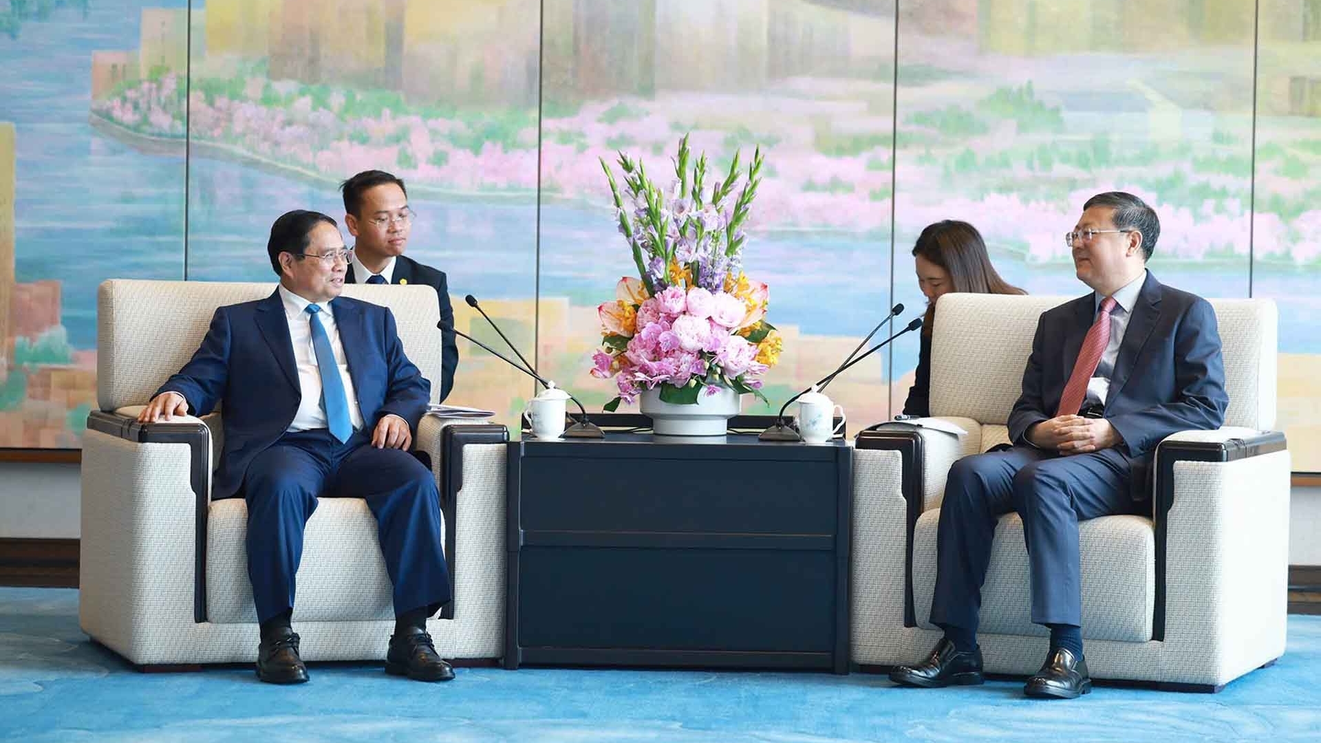 thu tuong pham minh chinh hoi kien bi thu thanh uy thuong hai tran cat ninh