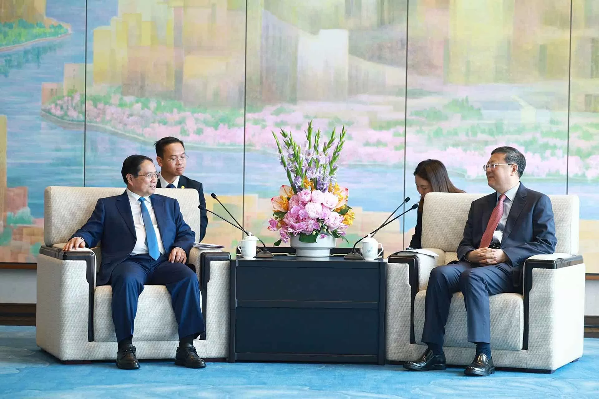 Thủ tướng Phạm Minh Chính hội kiến Bí thư Thành ủy Thượng Hải Trần Cát Ninh