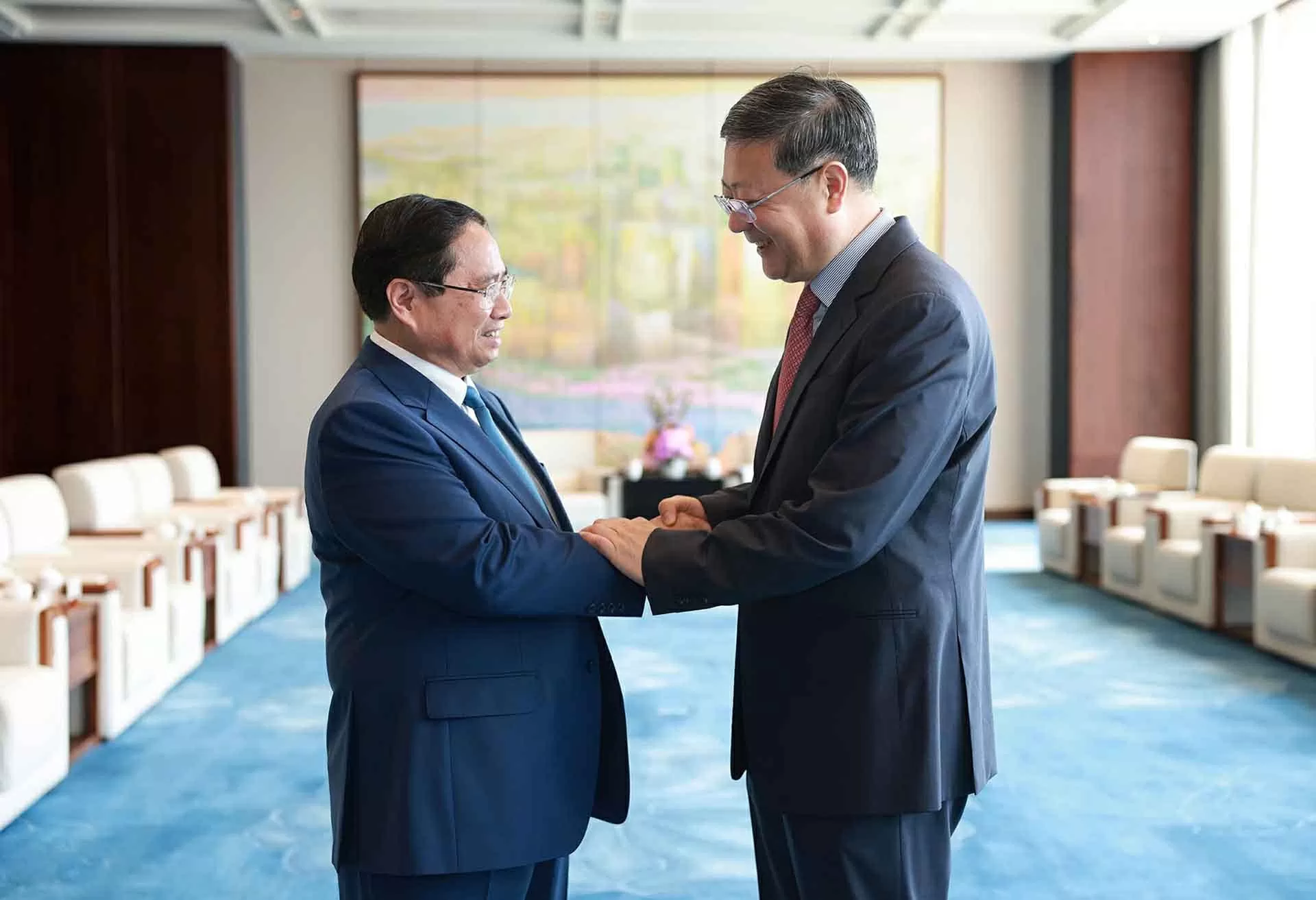 Thủ tướng Phạm Minh Chính hội kiến Bí thư Thành ủy Thượng Hải Trần Cát Ninh