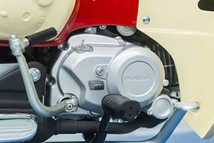Giá xe Honda Super Cub Hello Kitty tại Việt Nam vẫn chưa được đơn vị nhập khẩu công bố