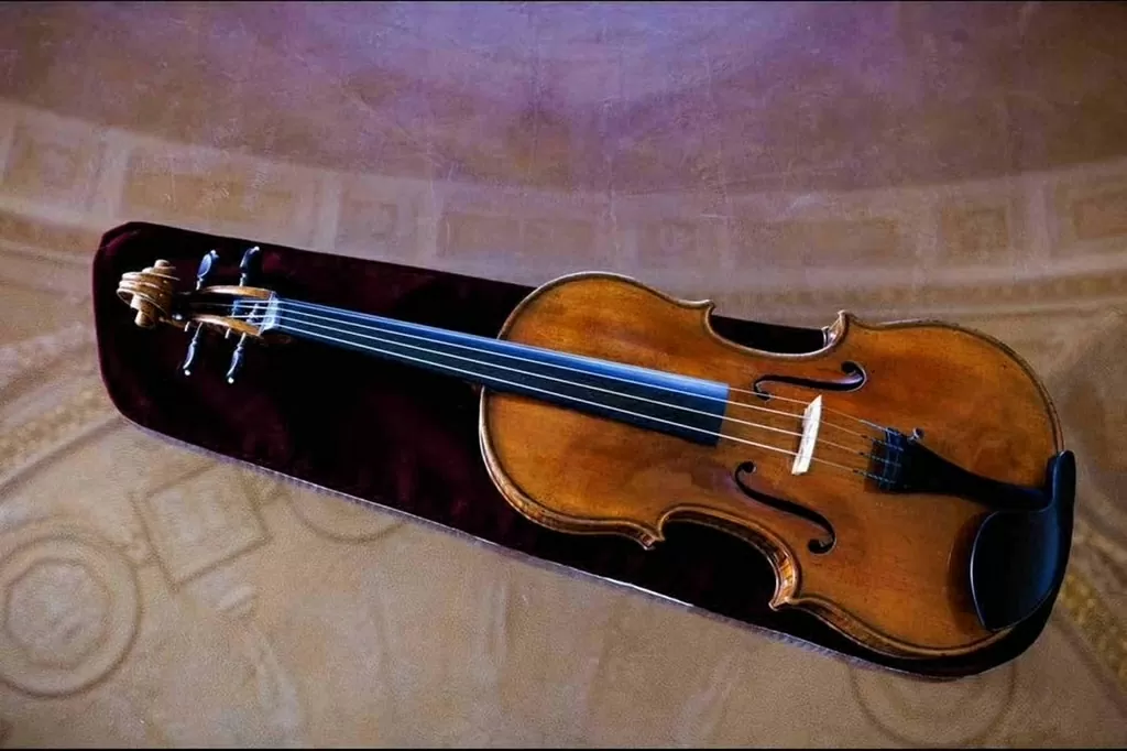 Cây đàn viola Stradivarius trị giá 30 triệu USD trở thành tài sản quốc gia Mỹ Cây đàn viola Stradivarius trị giá 30 triệu USD trở thành tài sản quốc gia Mỹ