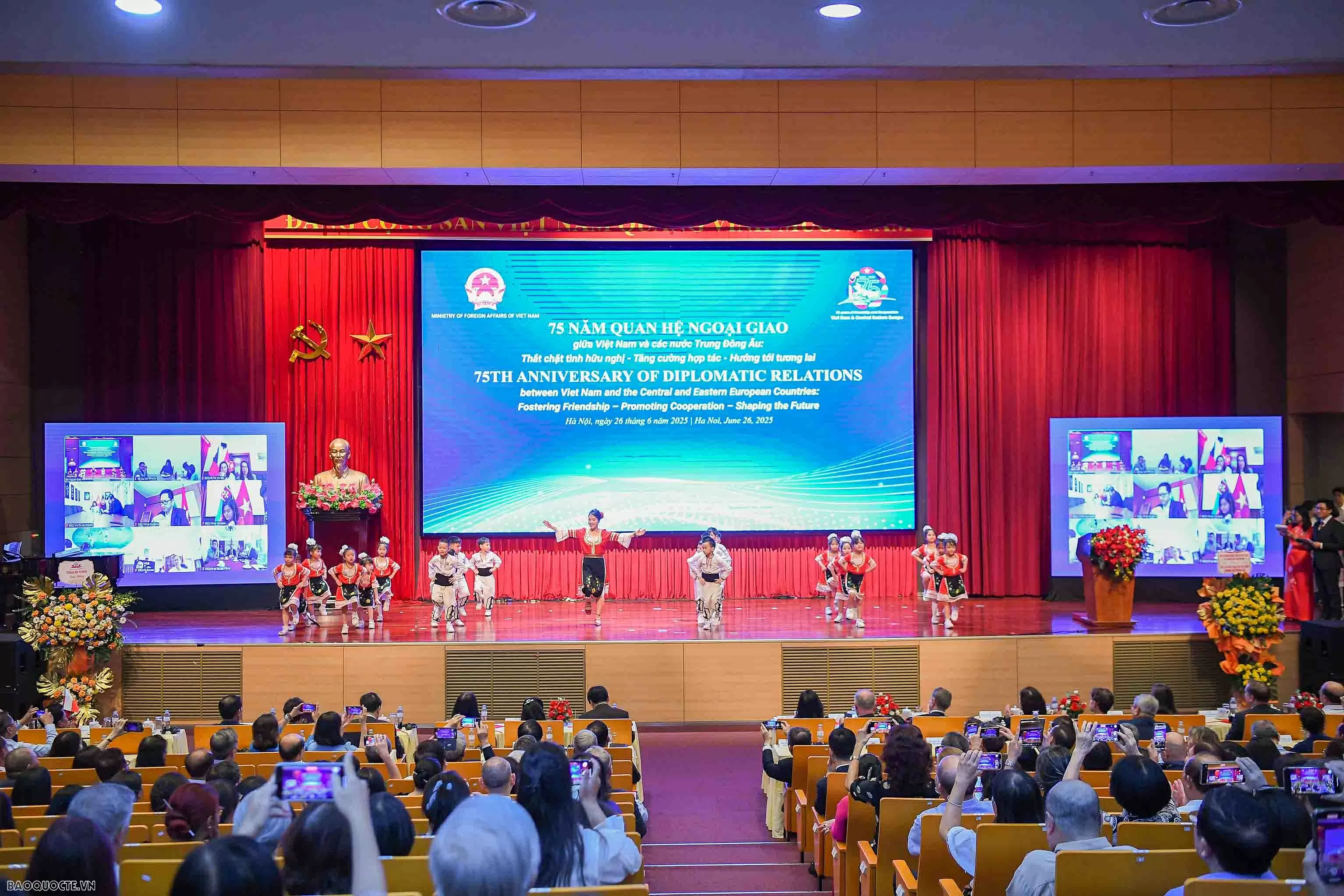 Phấn đấu nâng kim ngạch thương mại Việt Nam-Trung Đông Âu lên 15 tỷ USD