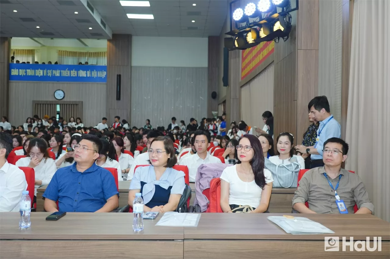 Từ giảng đường ra thế giới: Sinh viên HaUI ghi danh trên các tạp chí khoa học quốc tế