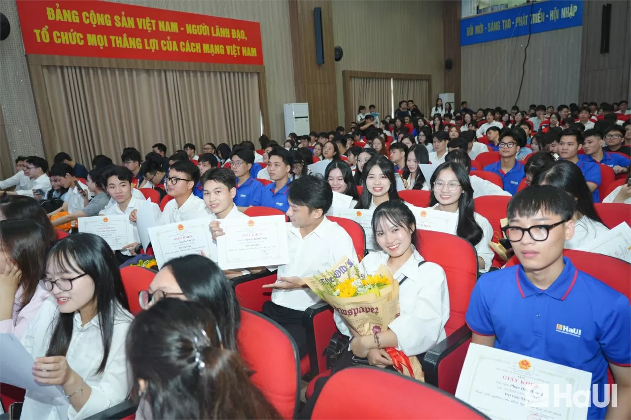 Từ giảng đường ra thế giới: Sinh viên HaUI ghi danh trên các tạp chí khoa học quốc tế