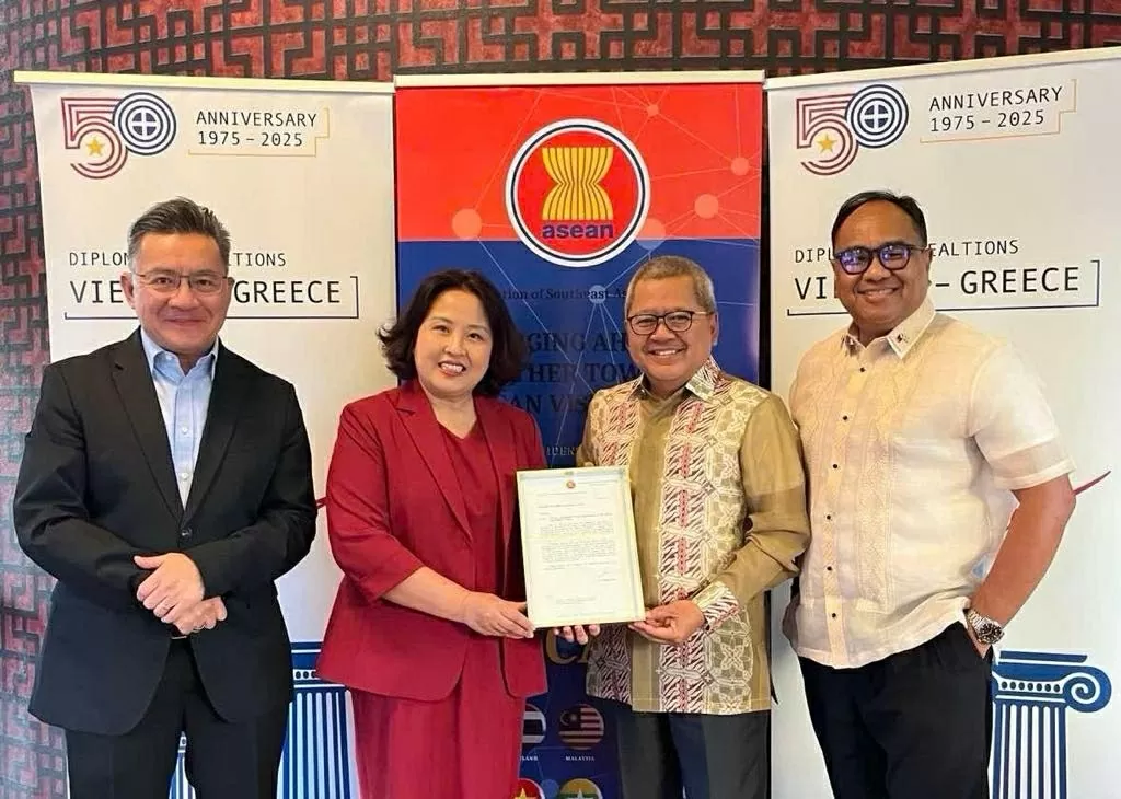 Việt Nam đã bàn giao chức Chủ tịch luân phiên Uỷ ban ASEAN tại Hy Lạp Việt Nam bàn giao chức Chủ tịch luân phiên Uỷ ban ASEAN tại Hy Lạp
