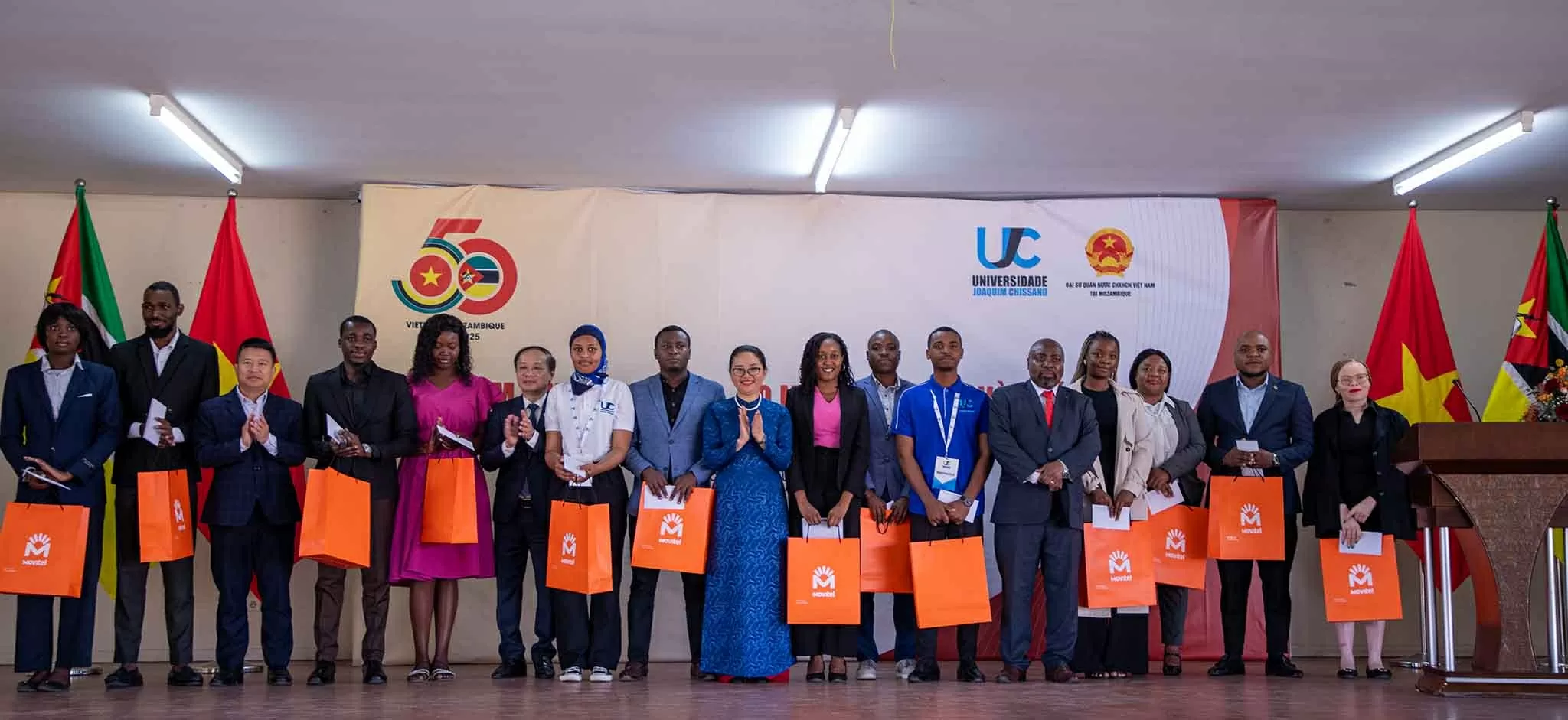 Khai mạc triển lãm ảnh ‘Việt Nam-Mozambique: 50 năm đoàn kết và phát triển’ Khai mạc triển lãm ảnh ‘Việt Nam-Mozambique: 50 năm đoàn kết và phát triển’