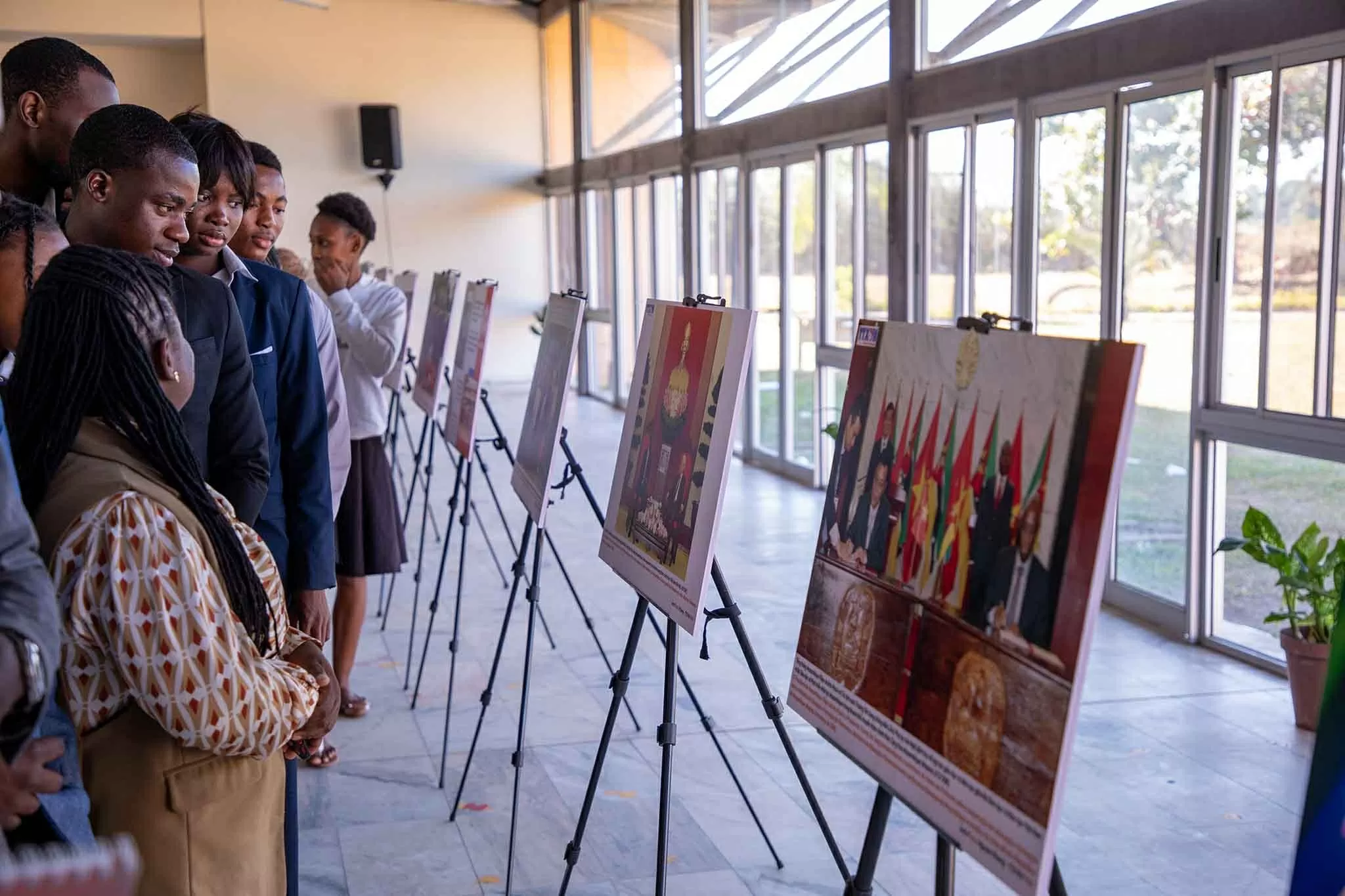 Khai mạc triển lãm ảnh ‘Việt Nam Mozambique: 50 năm đoàn kết và phát triển’