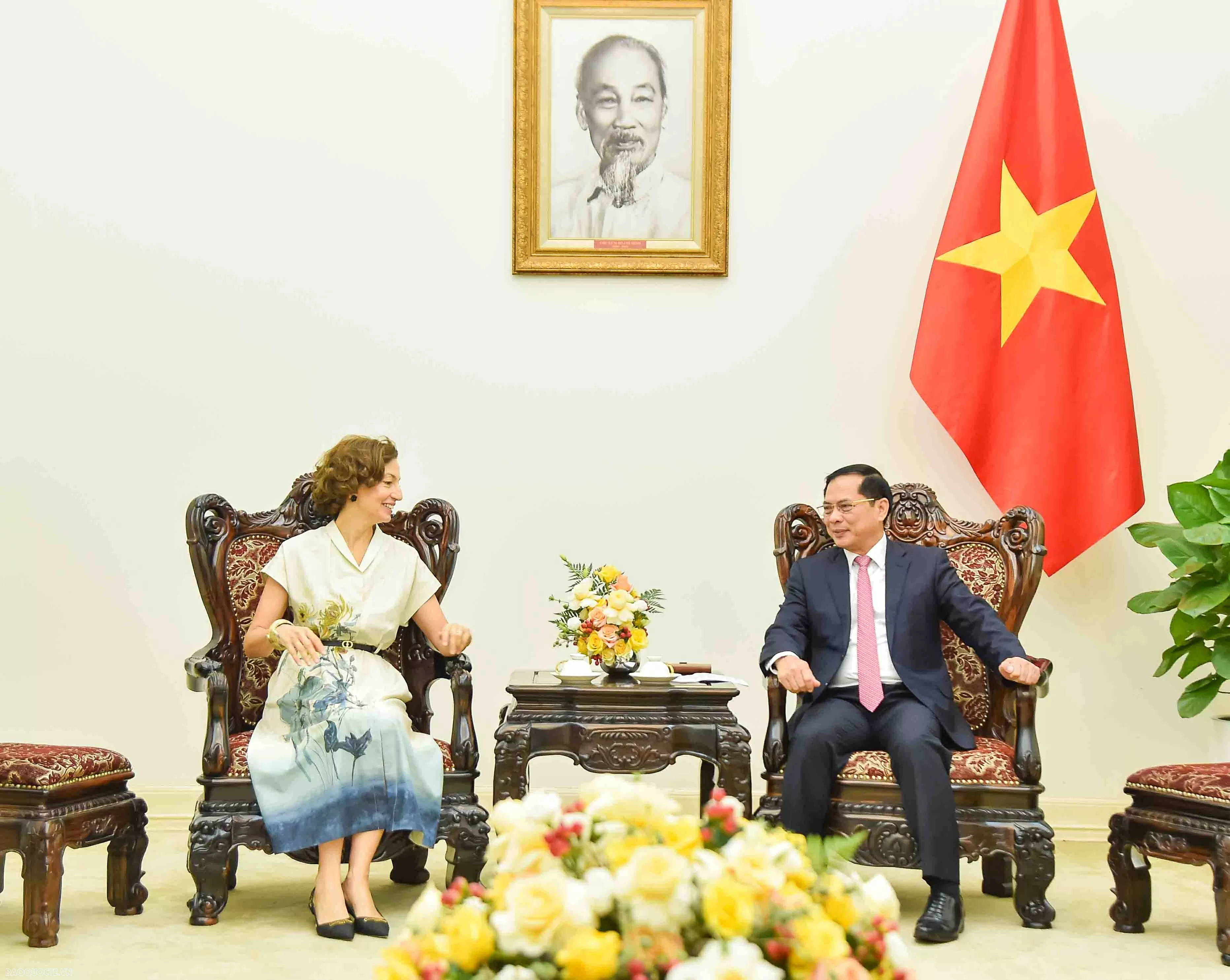 Phó Thủ tướng, Bộ trưởng Ngoại giao Bùi Thanh Sơn tiếp Tổng Giám đốc UNESCO Audrey Azoulay Phó Thủ tướng, Bộ trưởng Ngoại giao Bùi Thanh Sơn tiếp Tổng Giám đốc UNESCO Audrey Azoulay