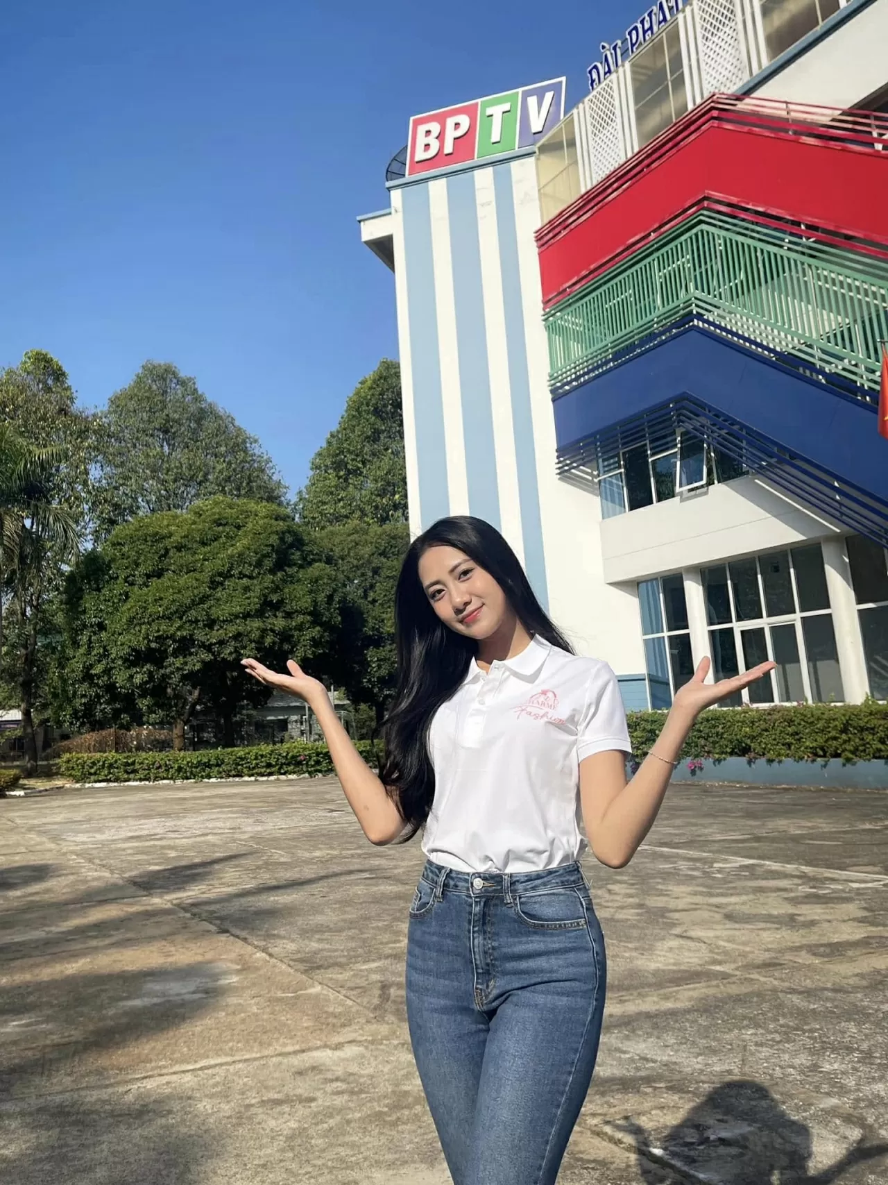 Nhan sắc trong trẻo của Hoa hậu Hà Trúc Linh