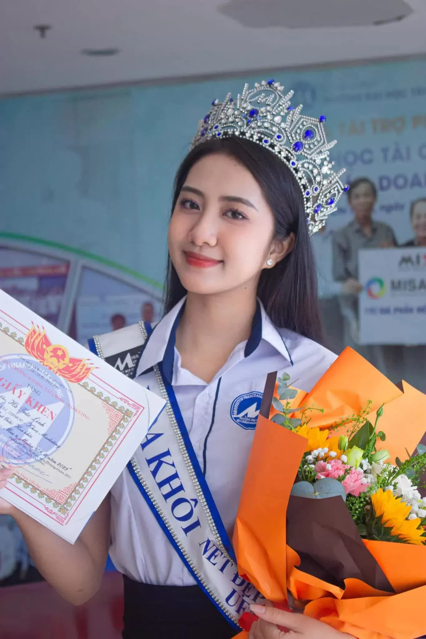 Nhan sắc trong trẻo của Hoa hậu Hà Trúc Linh