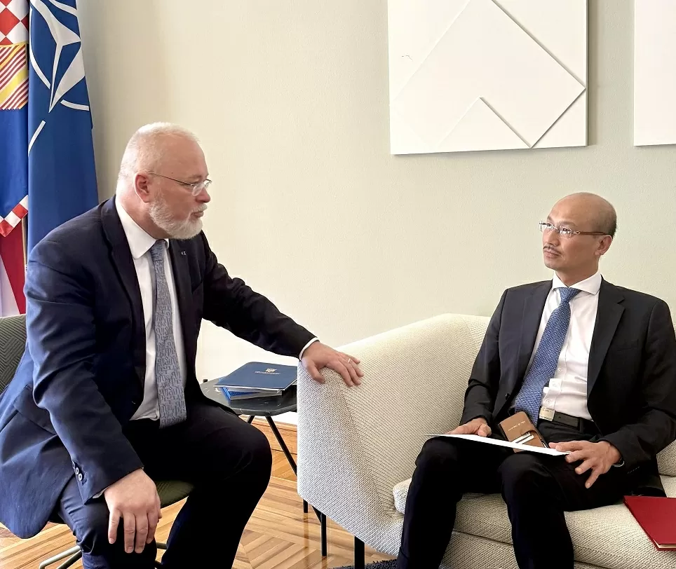 Đại sứ Bùi Lê Thái trình Thư ủy nhiệm lên Tổng thống Croatia