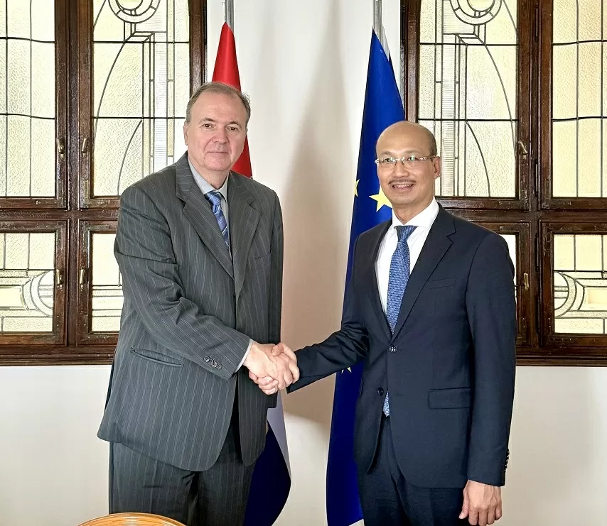 Đại sứ Bùi Lê Thái trình Thư ủy nhiệm lên Tổng thống Croatia