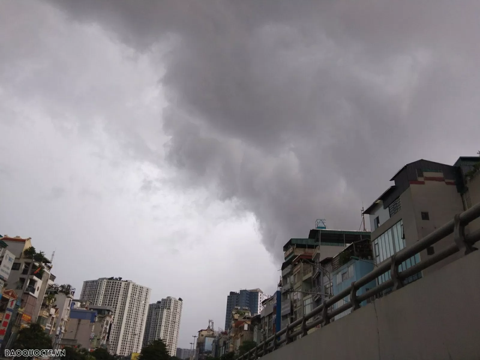 Dự báo thời tiết 10 ngày tới (28/6-8/7): Bắc Bộ mưa lớn đến khoảng ngày 2/7; phía Nam chiều tối mưa rào rải rác Dự báo thời tiết 10 ngày tới (28/6-8/7): Bắc Bộ mưa lớn đến khoảng ngày 2/7; phía Nam chiều tối mưa rào rải rác