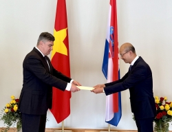 Đại sứ Bùi Lê Thái trình Thư ủy nhiệm lên Tổng thống Croatia