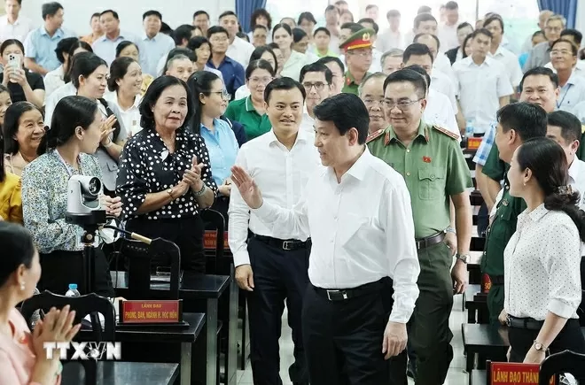 Chủ tịch nước: Bộ máy sau hợp nhất phải hoạt động hiệu quả hơn, thực sự gần dân Chủ tịch nước: Bộ máy sau hợp nhất phải hoạt động hiệu quả hơn, thực sự gần dân