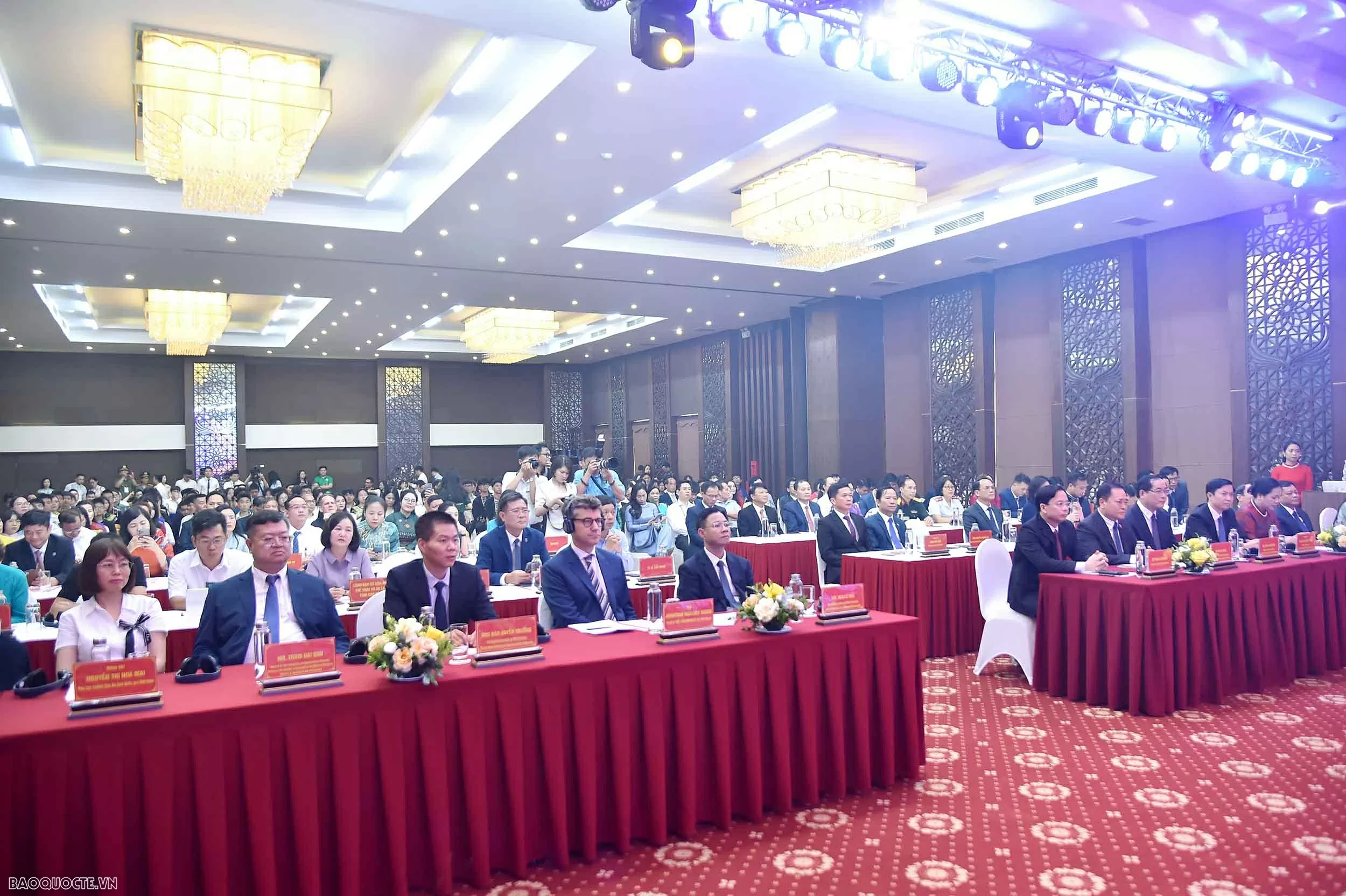 Lạng Sơn đón nhận Danh hiệu Công viên địa chất toàn cầu UNESCO