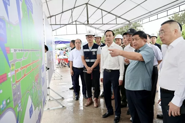 Phó Thủ tướng Nguyễn Chí Dũng: Chính phủ hỗ trợ tối đa các dự án hạ tầng phục vụ APEC 2027 Phó Thủ tướng Nguyễn Chí Dũng: Chính phủ hỗ trợ tối đa các dự án hạ tầng phục vụ APEC 2027