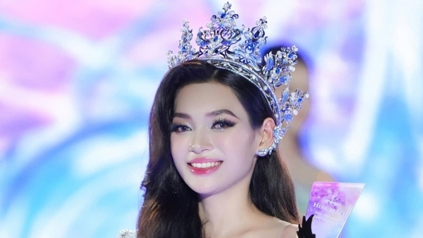 Người đẹp Vũng Tàu Nguyễn Hoài Phương Anh đăng quang Hoa hậu biển Việt Nam toàn cầu 2025