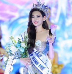 Người đẹp Vũng Tàu Nguyễn Hoài Phương Anh đăng quang Hoa hậu biển Việt Nam toàn cầu 2025